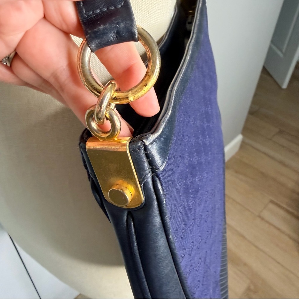 Vintage Gucci Navy Shoulder Bag Crossbody Bag Blue GG Monogram Canvas - Picture 2 of 15